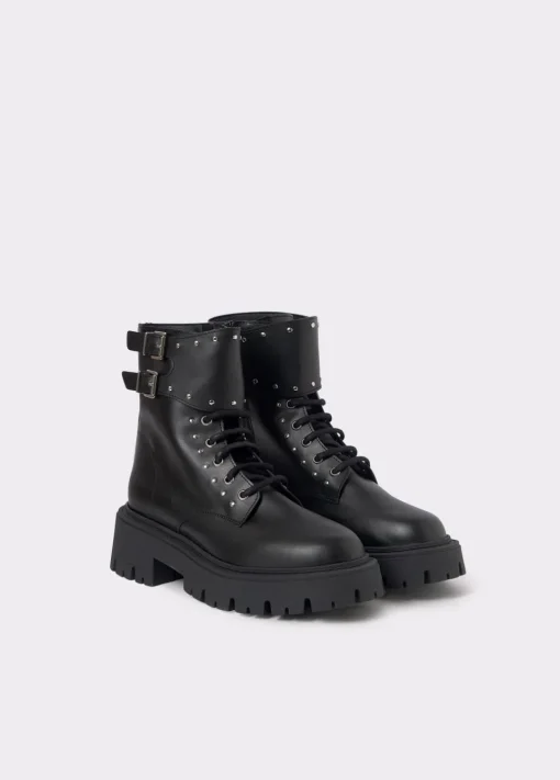 Bota Acordonada Tachas